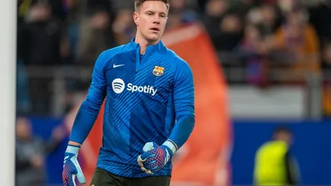 云顶之弈亚恒策略：避免重复失误，谨防沦为老八